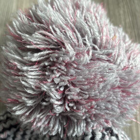 Under Armour Black And Pink Beanie Winter Hat Youth Large - Picture 3 of 6